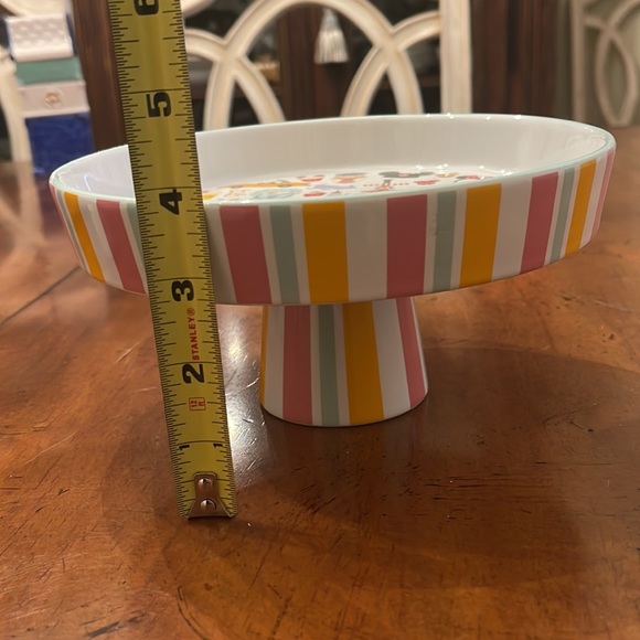 NWOT Walt Disney World "Jerrod Maruyama" Cake Stand - Picture 7 of 7